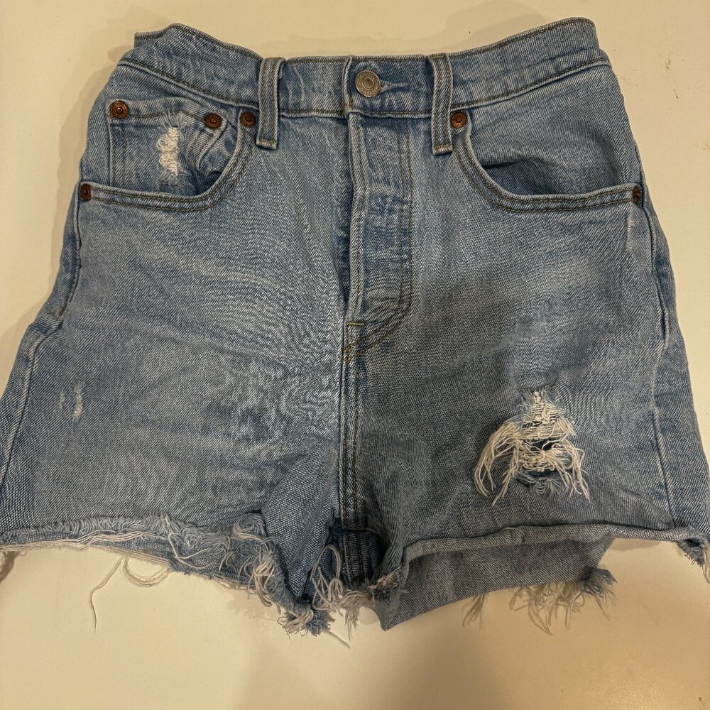 levis light wash distressed rib cage shorts